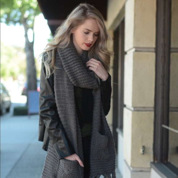 Accessories - NEW Chunky Oversized Pocket Scarf